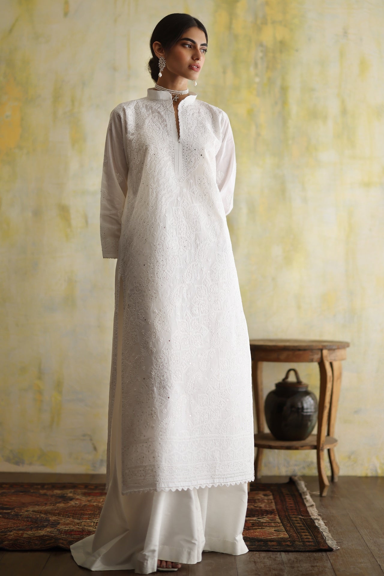 Karigars Essentials Aafrinish By Niazi White Jaal Chikankari Mukesh Kurta Ersa Batool Rizwan Haq Hand Embroidered 