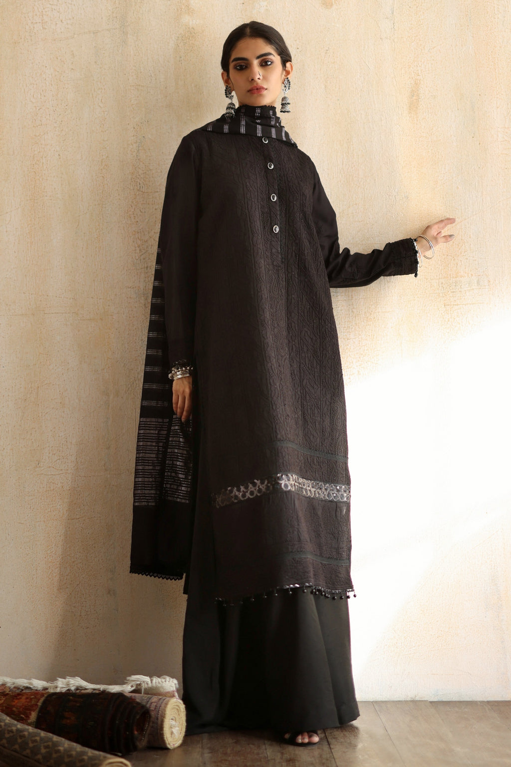 Karigars Essentials Aafrinish By Niazi Black Chikankari Kurta Dupatta  Ersa Batool Rizwan Haq Hand Embroidered 