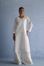 Load image into Gallery viewer, White Chikankari &amp; Cutwork Kurta
