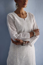 Load image into Gallery viewer, White Chikankari &amp; Cutwork Kurta
