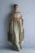 Load image into Gallery viewer, Beige and Black Kantha Dupatta
