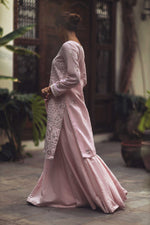 Load image into Gallery viewer, Maryam Raza in Aafrinish Pale Pink Chikankari and Gota shirt, Izaar and dupatta. Shot in an old havelli.

