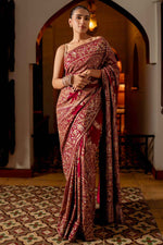 Load image into Gallery viewer, Maroon &amp; Gold Pita Tila Saree
