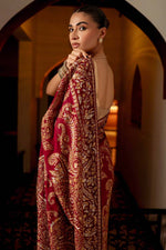 Load image into Gallery viewer, Maroon &amp; Gold Pita Tila Saree
