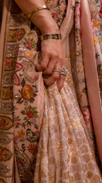 Load image into Gallery viewer, Tea Pink Kashidakari Saree
