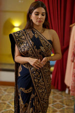 Load image into Gallery viewer, Navy Blue &amp; Gold Pita Tila Saree
