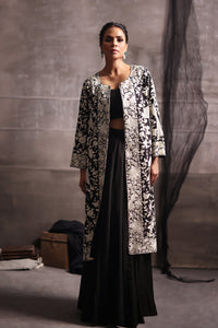 Aafrinish By Niazi Fouzia Aman Rizwan Ul Haq Black & White Parsi Gara Jacket Featuring birds in flight, blooming flowers, and gleaming details Pakistan Fashion