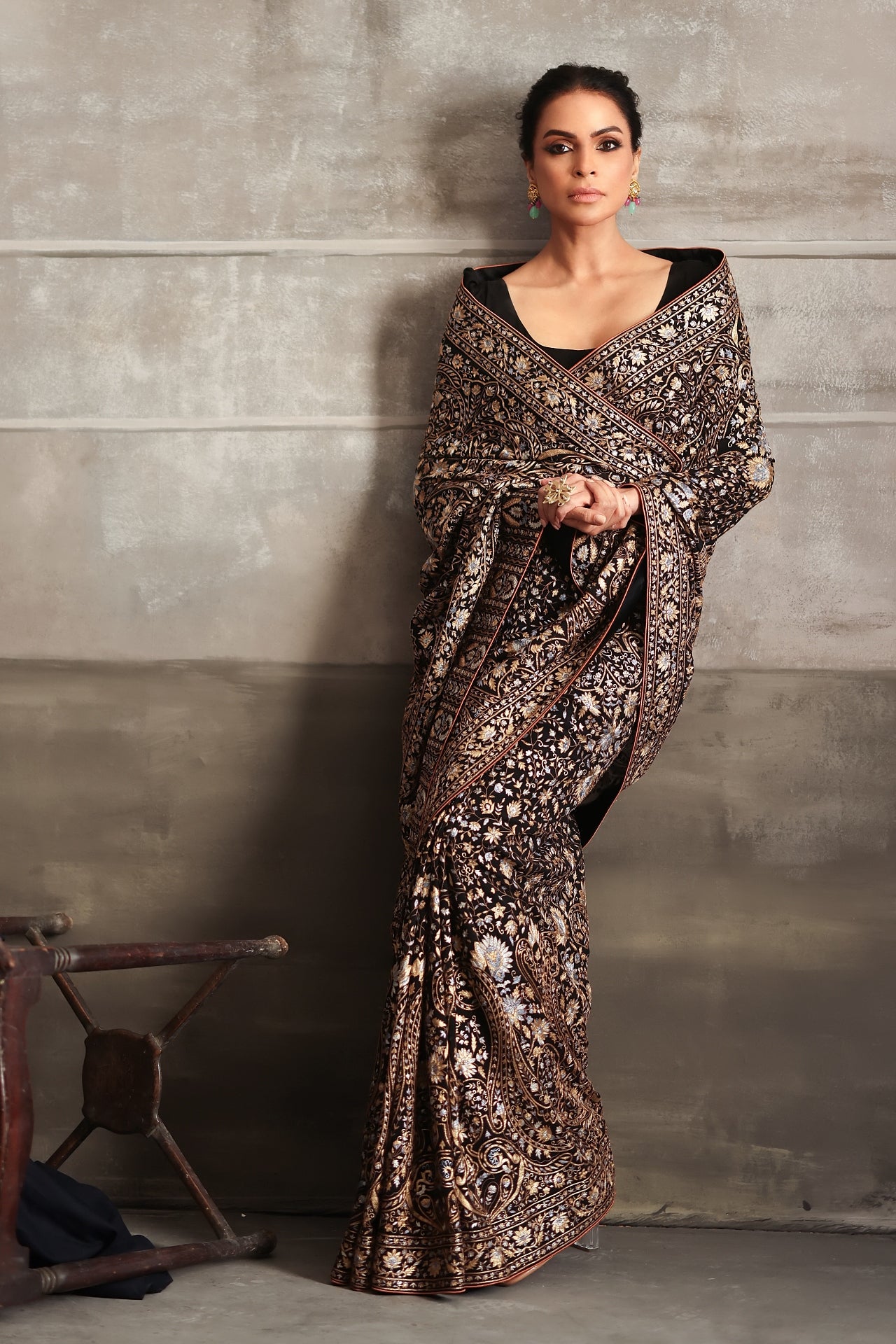 Aafrinish By Niazi Fouzia Aman Rizwan Ul Haq Black and Gold Pita Tila Kashidakari Saree Pakistan Fashion