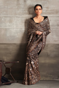 Aafrinish By Niazi Fouzia Aman Rizwan Ul Haq Black and Gold Pita Tila Kashidakari Saree Pakistan Fashion