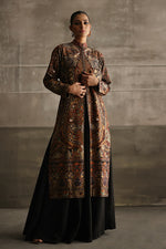 Load image into Gallery viewer, Aafrinish By Niazi Rabita Ali Rizwan Ul Haq Black Pita Tilla jacket adorned with intricate Kashida embroidery in hues of dull gold and silver zari Pakistan Fashion
