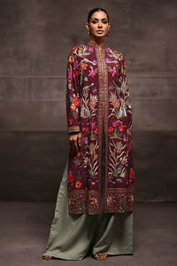 Aafrinish By Niazi Rabita Ali Rizwan Ul Haq Plum Kashidakari Jacket this jacket depicts blooming gardens with feminine florals and delicate birds Pakistan Fashion