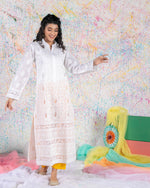 Load image into Gallery viewer, Aafrinish By Niazi Rehma Zaman White \long \kurta Chikankari Chikan Kari Hand Embroidery Splatter Painting
