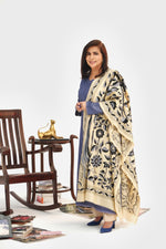 Load image into Gallery viewer, Beige Kantha Dupatta
