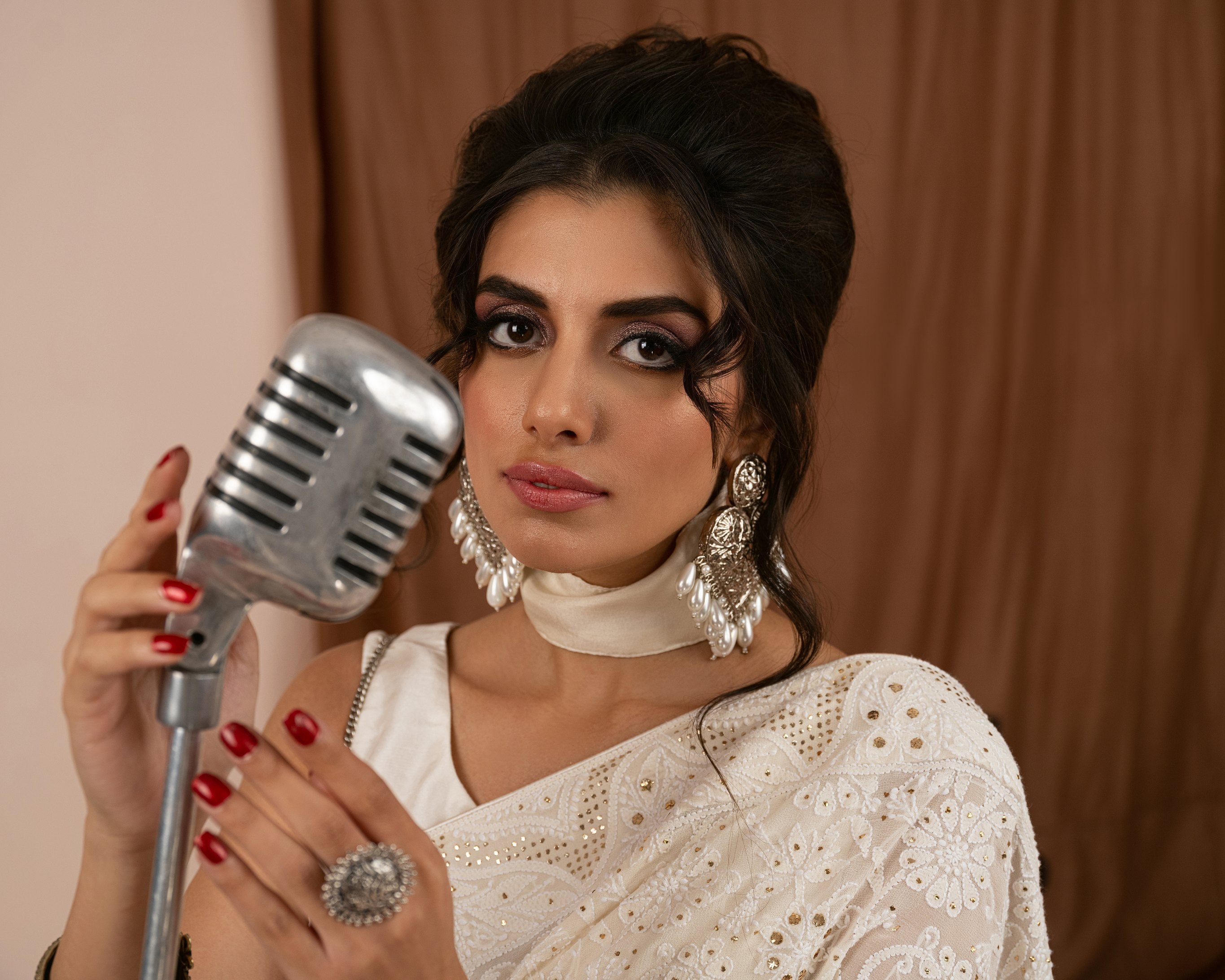 Aafrinish By Niazi Zara Peerzada Noor Jehan Se Noor 1950s Chikankari Mukesh Saree Sari  Brown  Background Asad Bin Javed Nur Jehan