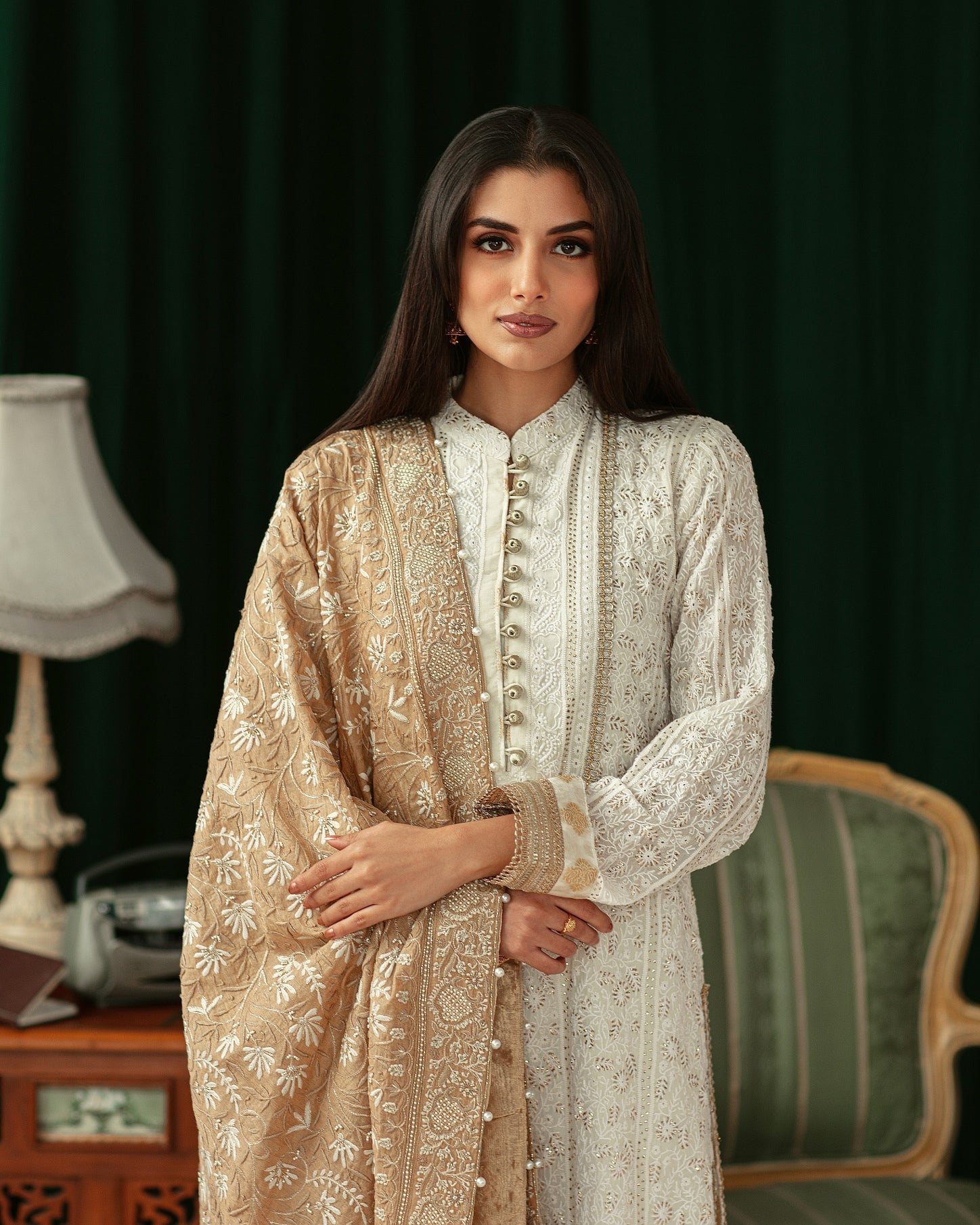 Aafrinish By Niazi Zara Peerzada Noor Jehan Se Noor  1990s Chikankari Single Taar Kurta & Izaar with Chikankari Tissue Chaadar Green  Background Asad Bin Javed Vintage Pakistan Fashion 