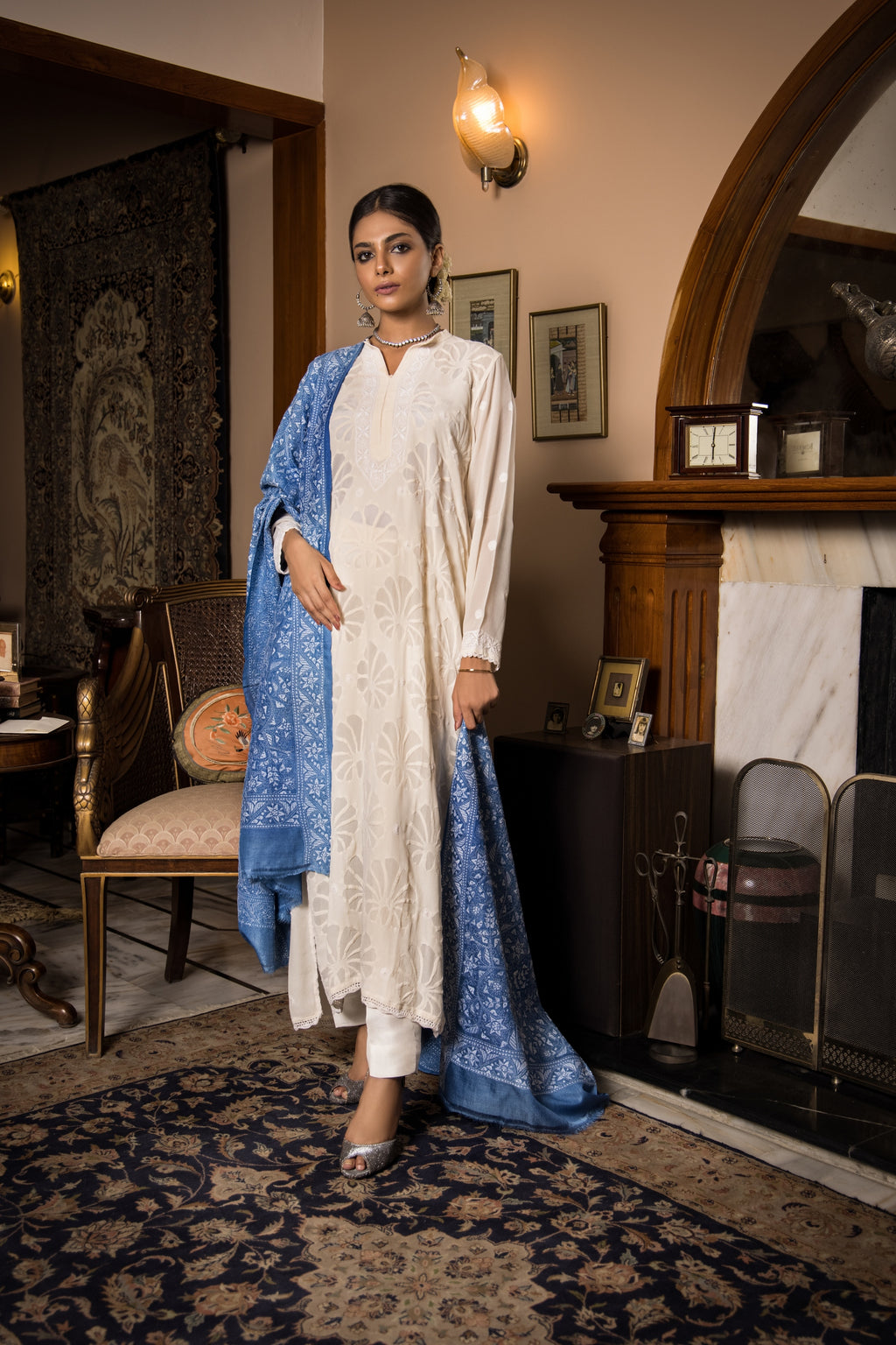 Aafrinish Zooni Sheikh Zooni-Sheikh Embroidery Pakistan Fashion Aafrinish cutwork kurta white double georgette chiffon blue kantha dupatta duppata fashion Carved Furniture Persian Rugs