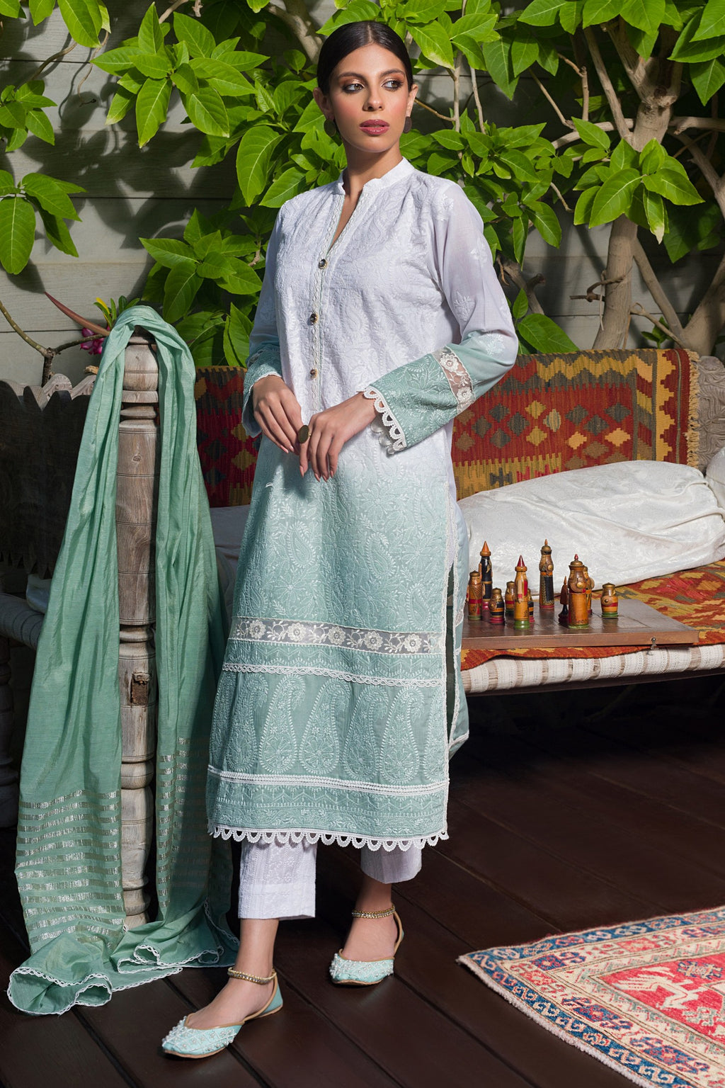 Aafrinish by Niazi Amal Abedi Shaded Basil Green Chikankari Kurta Nadir Toosy