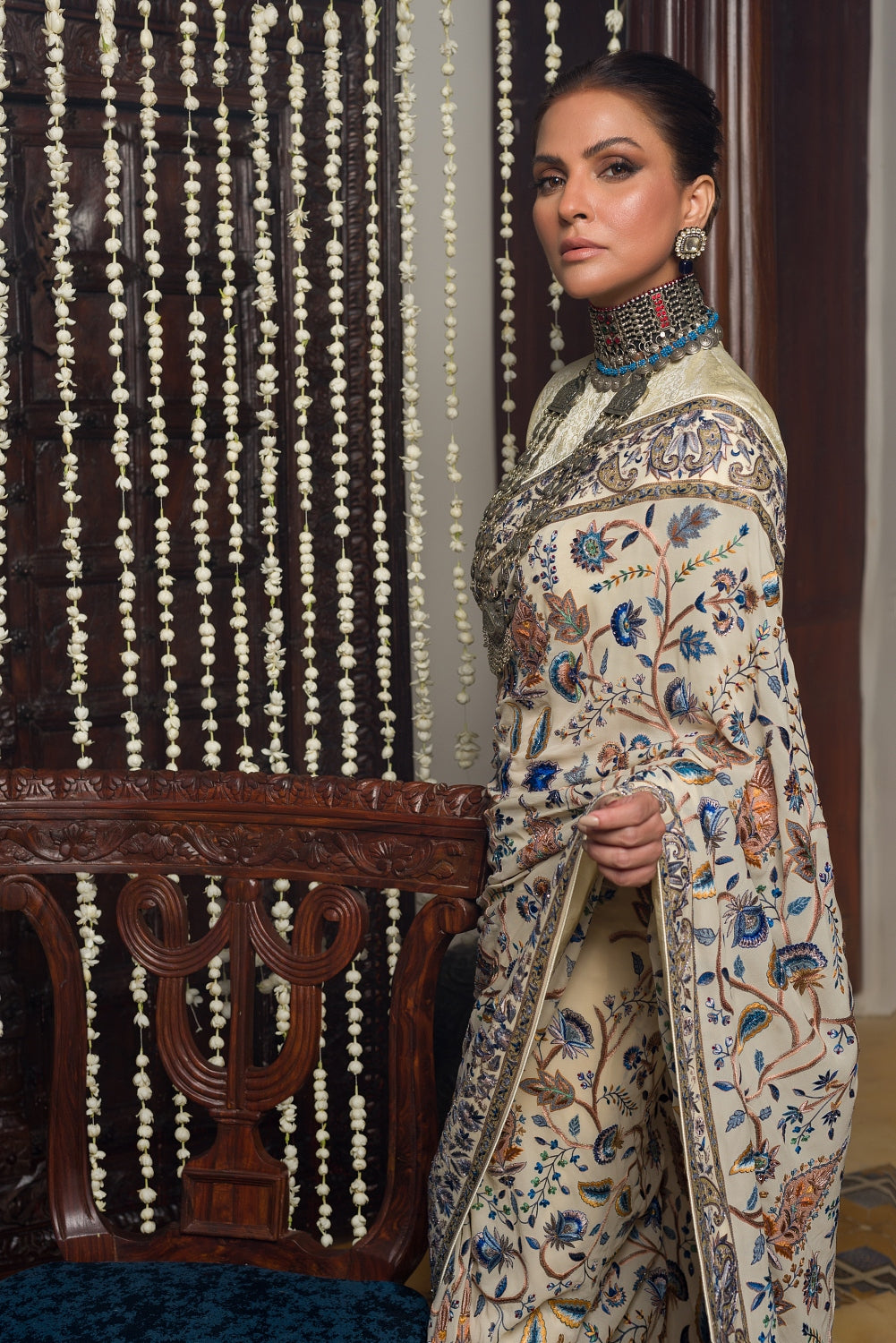 Aafrinish By Niazi Fouzia Aman Off white hand embroidered Kashida Kari Saree Old Havelli 