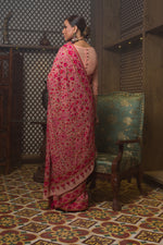 Load image into Gallery viewer, Aafrinish By Niazi Fouzia Aman Pink hand embroidered Kashida Kari Saree Old Havelli 
