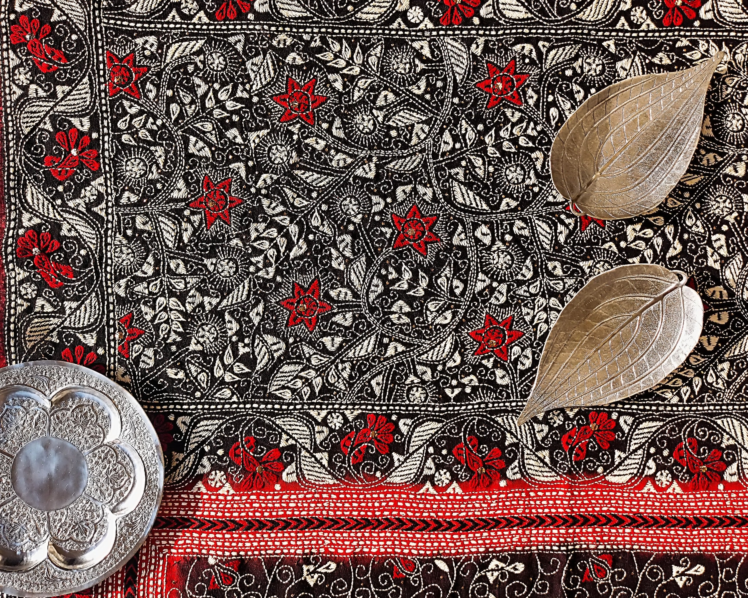 Black and Chilli Red Kantha Dupatta