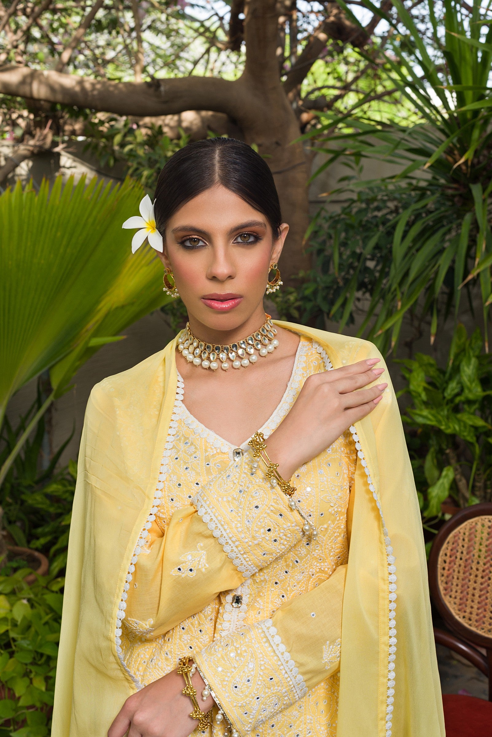 Aafrinish by Niazi Amal Abedi Yellow Chikankari Kurta Nadir Toosy