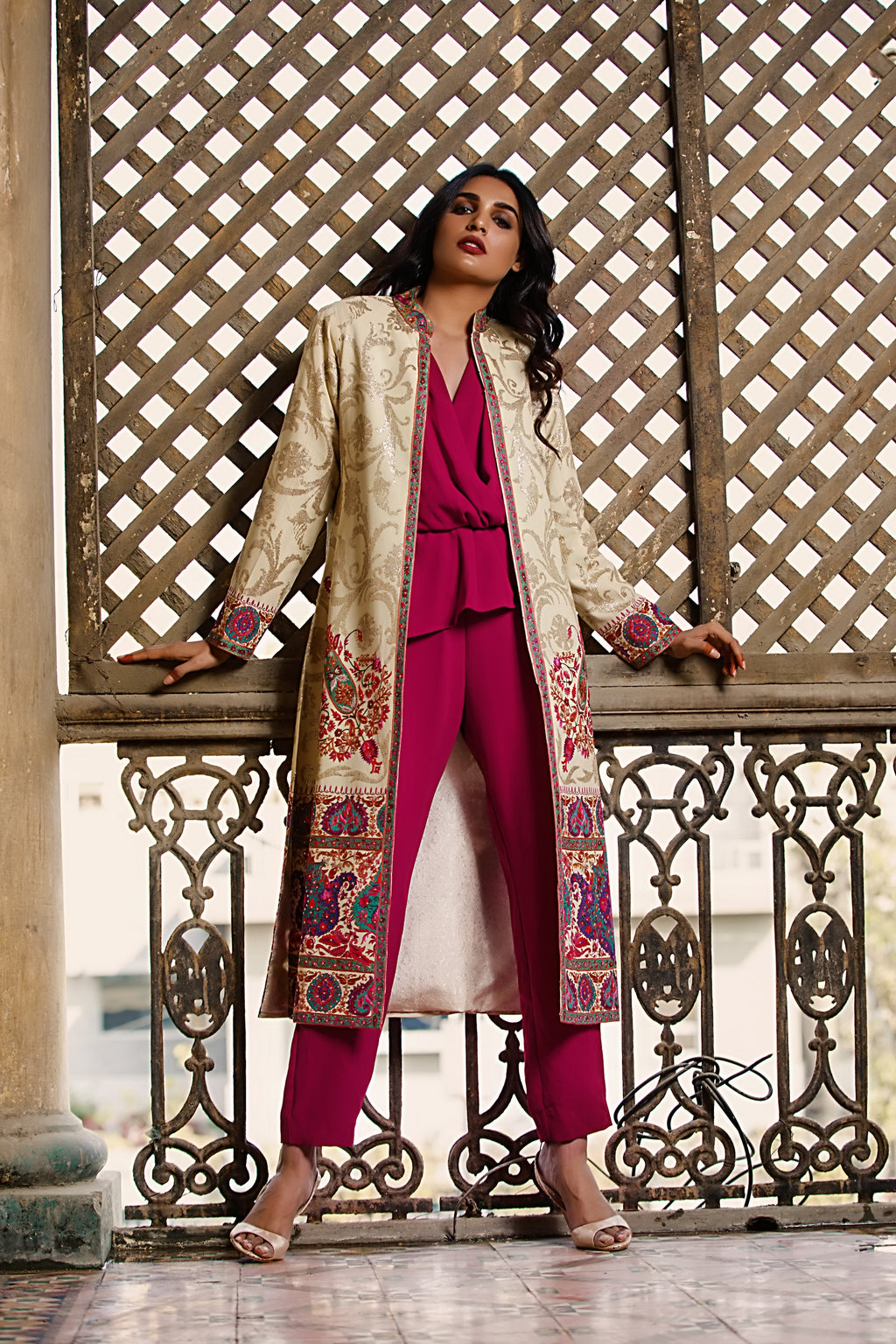 Aamna Ilyas Amna Jacket Embroidery Pakistan Fashion Aafrinish Offwhite Gold Sequins Handwork vibrant Resham Luxury dazzle glamour